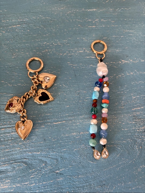 Very good condition J Crew bag with 2 bag charms - Picture 7 of 14